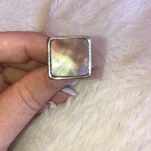 3/$30🤍Mother of Pearl stone silver ring 🤍 - Picture 4 of 8